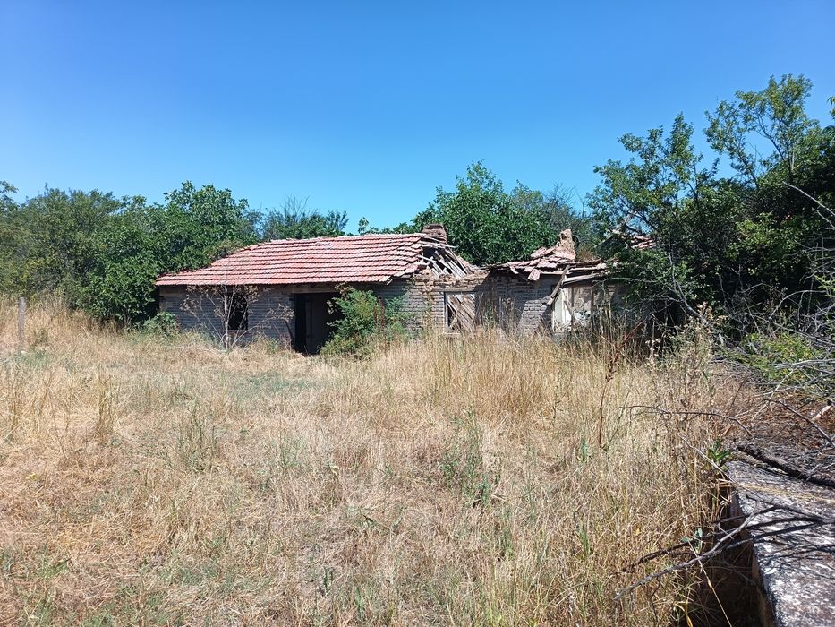 Едноетажна къща в село Оряхово