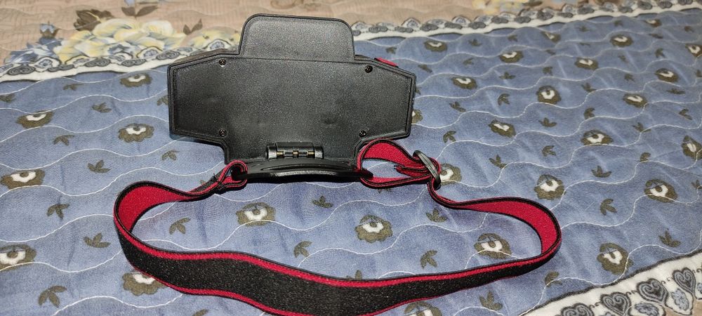 Налобный фонарик