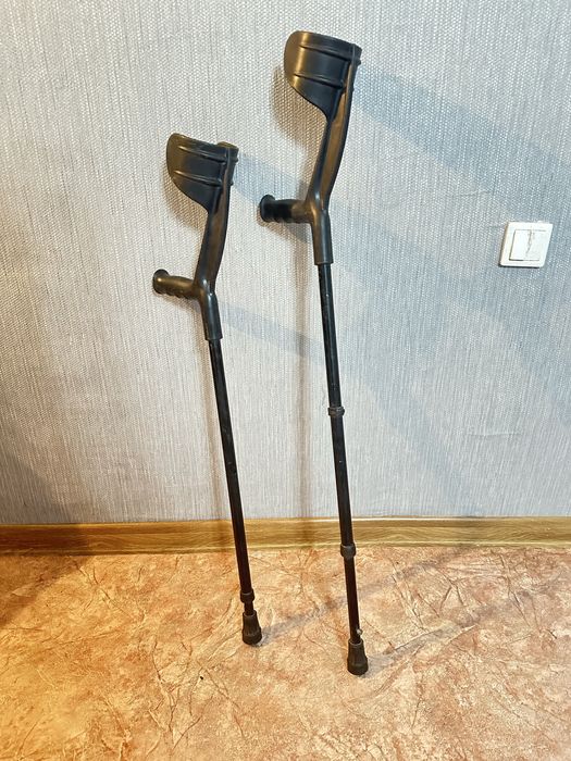 Продам костыли.    Костыл 7000
