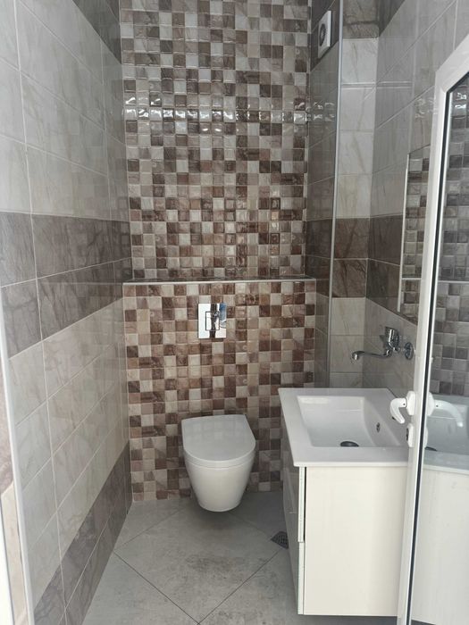 Дава се под наем Магазин в Гоце Делчев - 140 кв.м за 612 € - Снимка #2