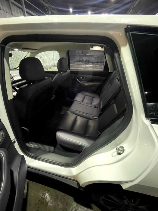 Leapmotor Электромобили тезда сотилади С 10 2024 йил