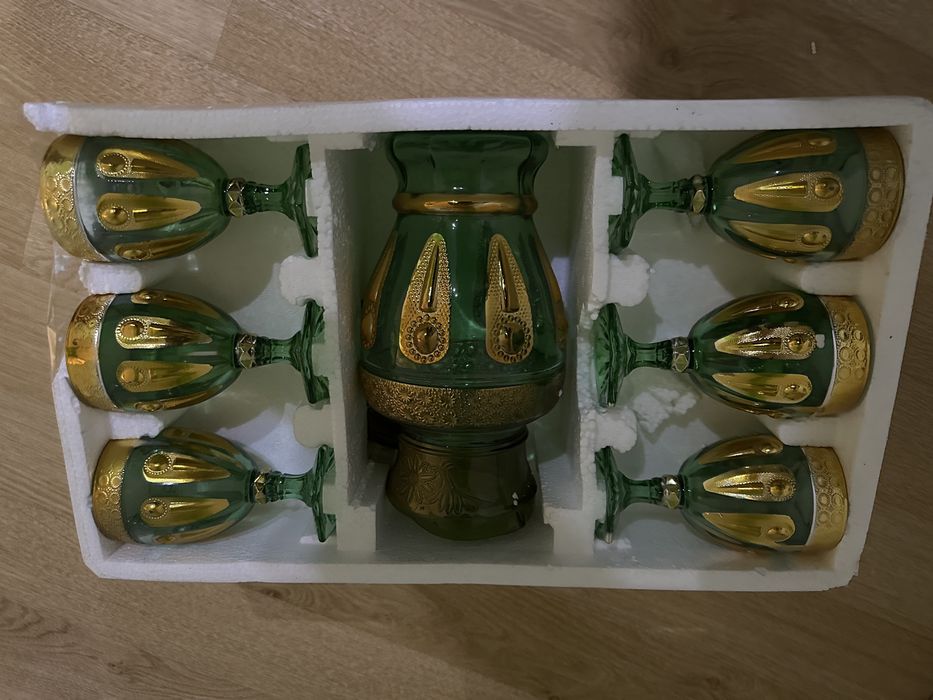 Set pahare plus carafa / set pahare aurite / set pahare simple