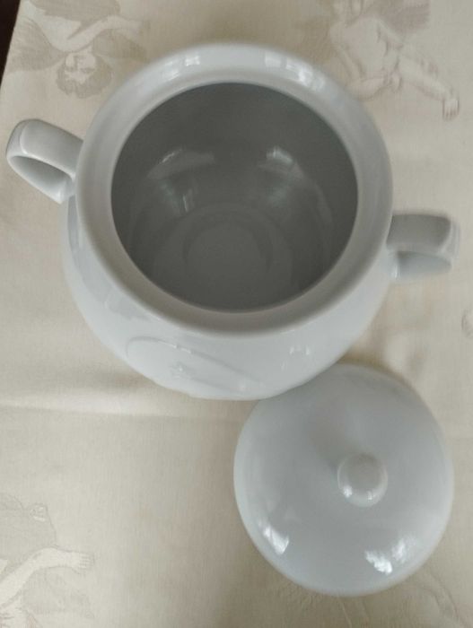 Порцеланови супници