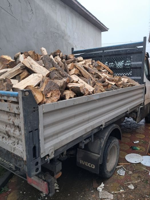 Lemne pentru iarnă sobe și șeminee