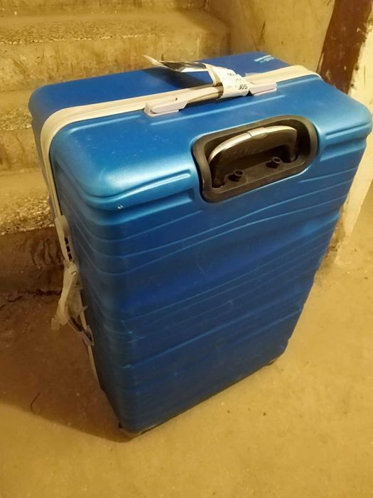 Куфари различни модели