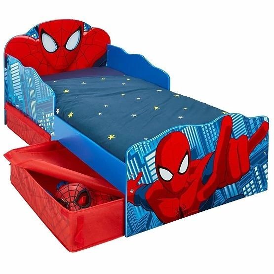 Pat copii Spiderman, cu lumini