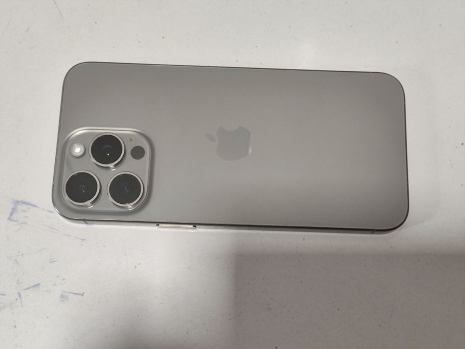 Iphone 15 pro max 256gb сотилади