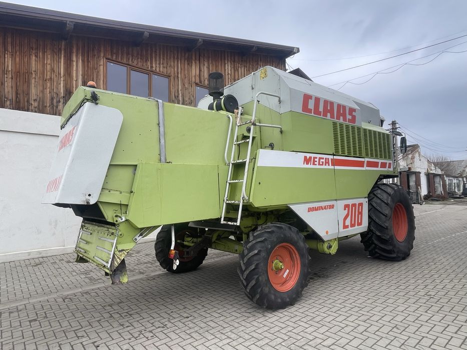 Combina Claas mega 208