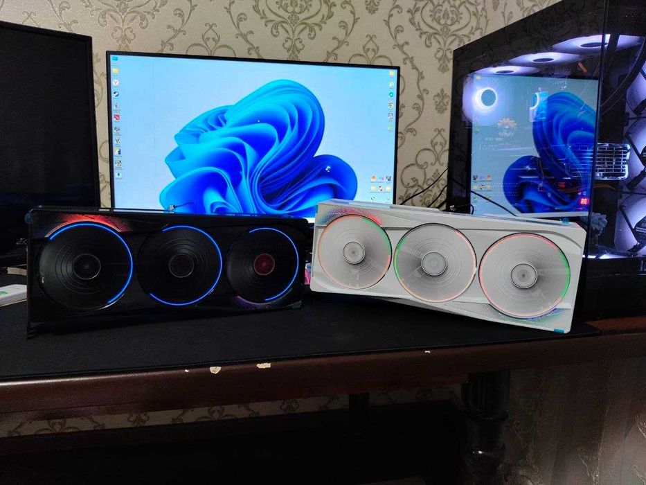 Видеокарты для  коллекции RTX 5090  Kolleksiya uchun