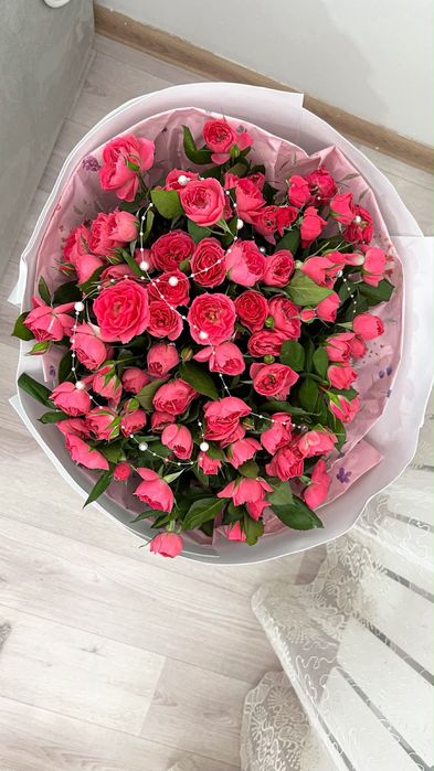Кустовые розы свежие