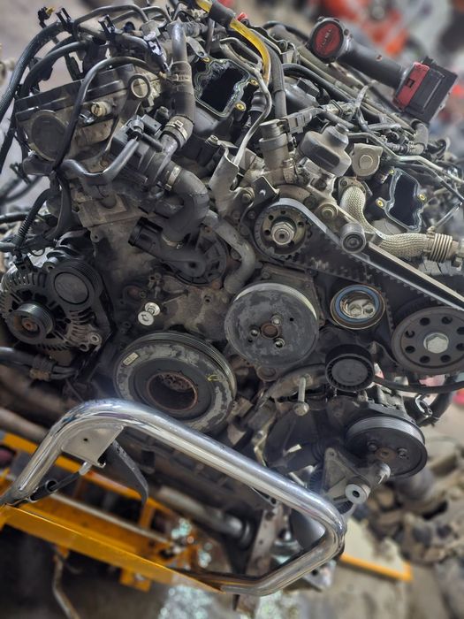 Dezmembrez Touareg 3.0/Bks /Piese