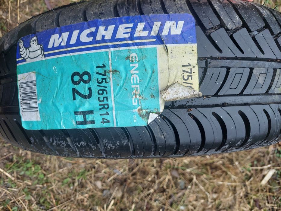 Vand cauciuri urgent