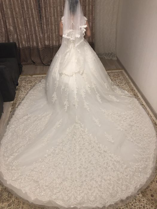 Свадебное платье