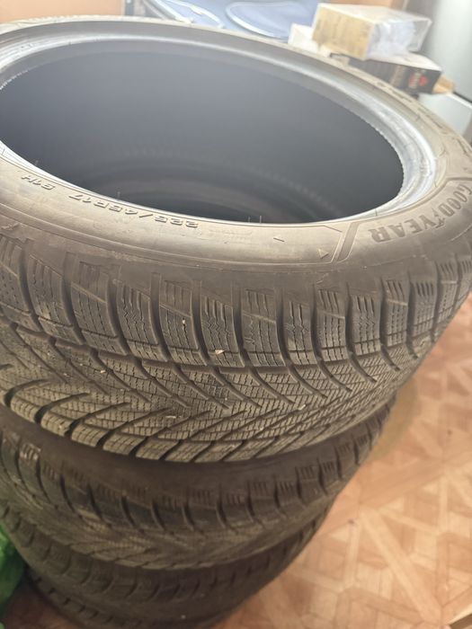 Goodyear ultragrip performance 3(225/45/17)
