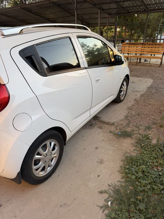 Spark  chevrolet