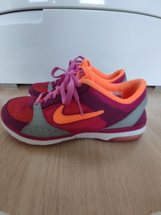 Маратонки Nike 37.5 номер