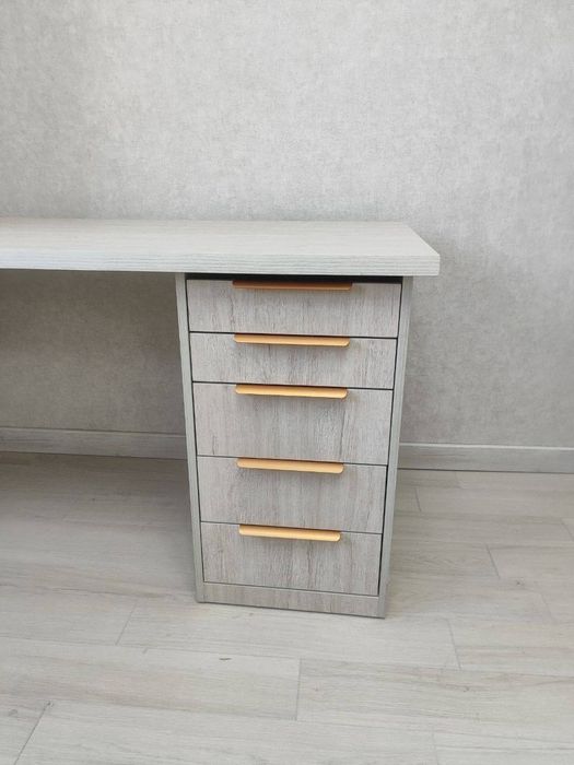 Рабочий стол шкаф тумбочка