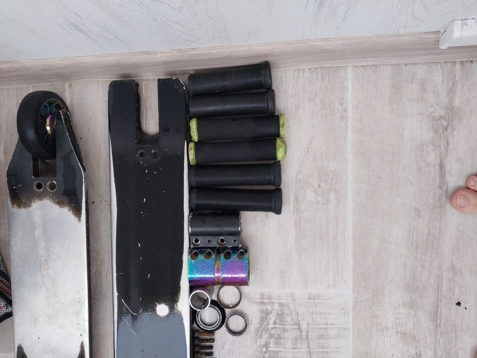 Продаю запчасти на самокат