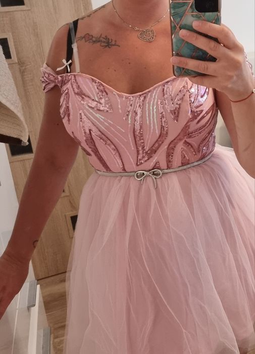 Красива нежна Тюлена рокля розова, пудра