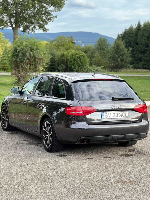 Vînd Audi  anul 2009