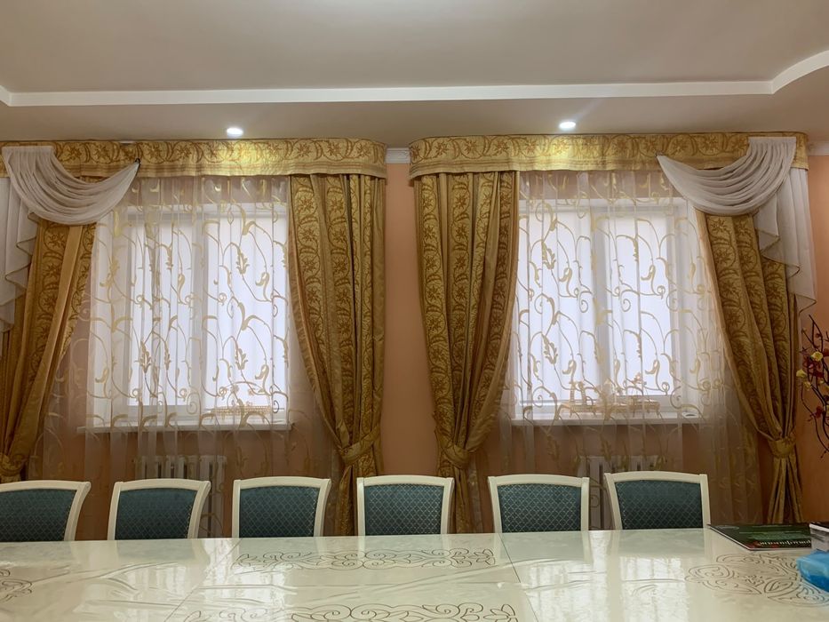 Екі терезенің шторы мен тюлі сатылады, б/у