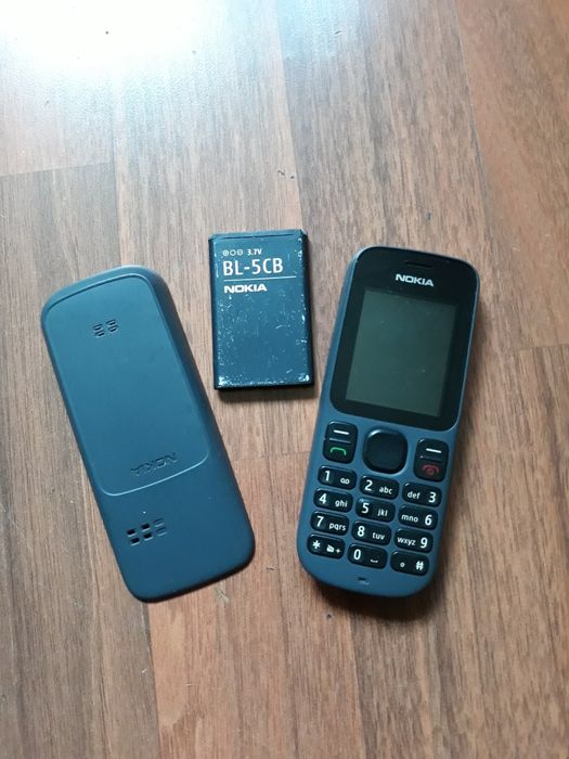 Vând telefon mobil Nokia 100