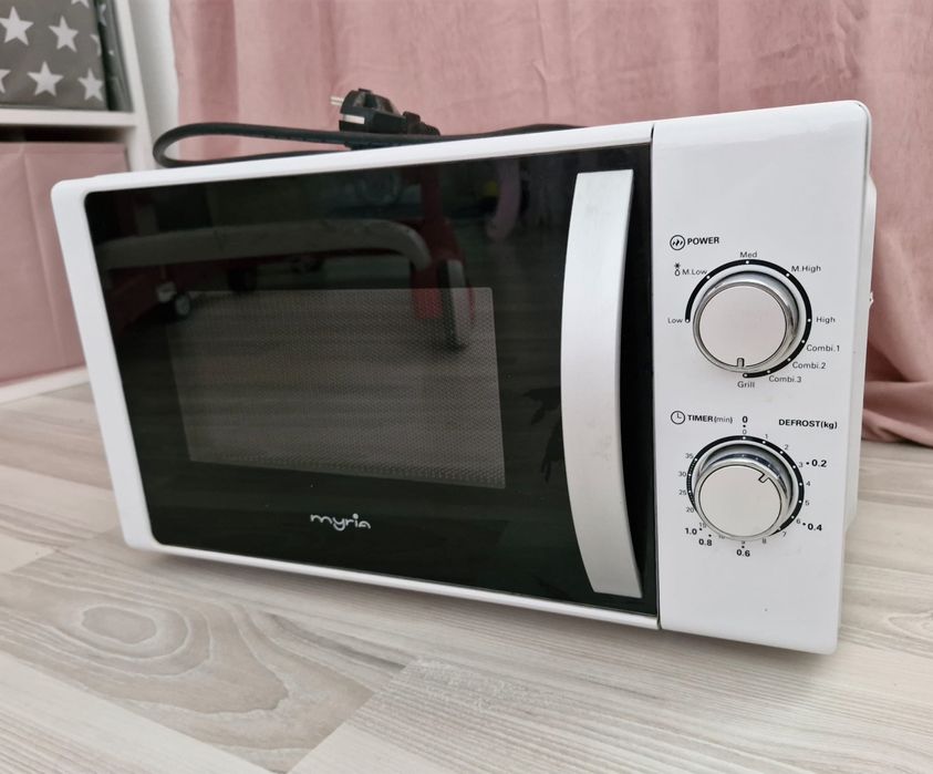 cuptor microunde myria