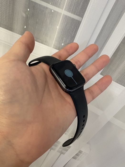 Продам Aplle watch 4 serios