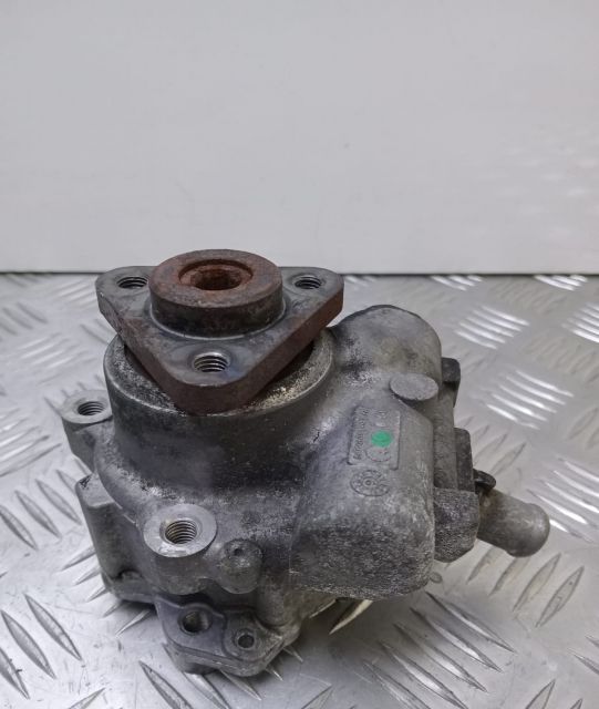 Pompa servodirectie  8e0145155n Audi A4 B6 seria