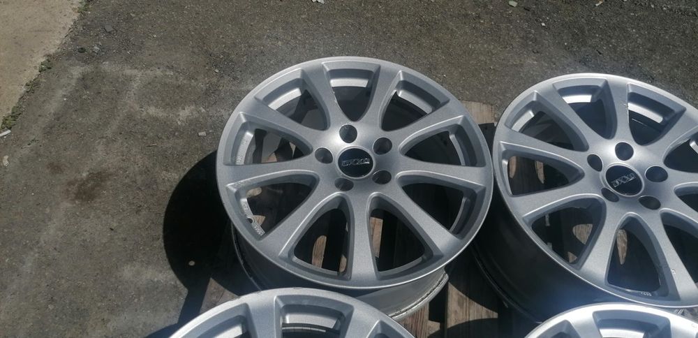 17 цола 5 х 112 мм Мерцедес / Ауди / Фолксваген - 7,5 Инча / ЕТ 40