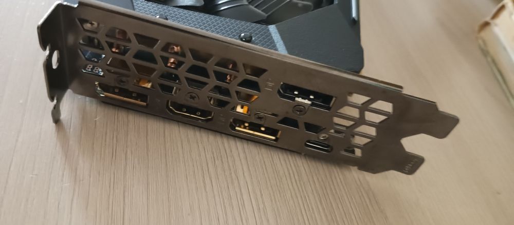 Продам видеокарту RTX 2070