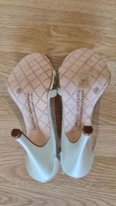 Pantofi albi marimea 37