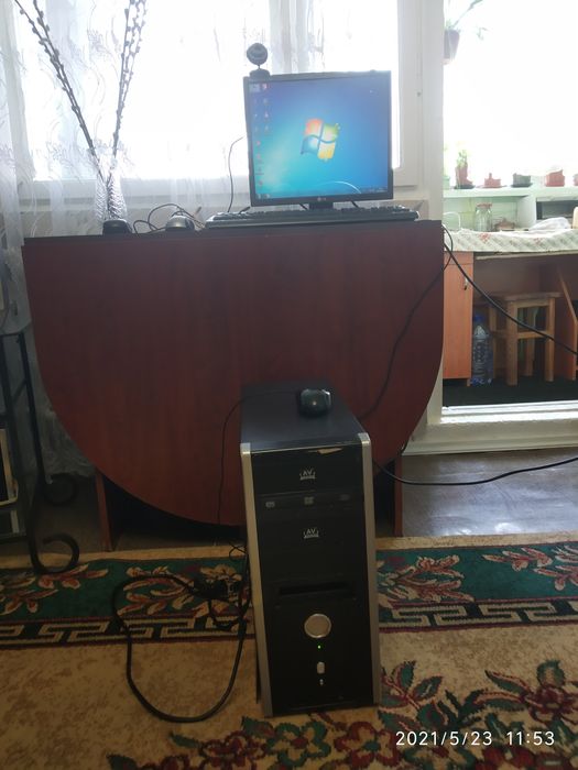 Компьютер LG   с комплектом