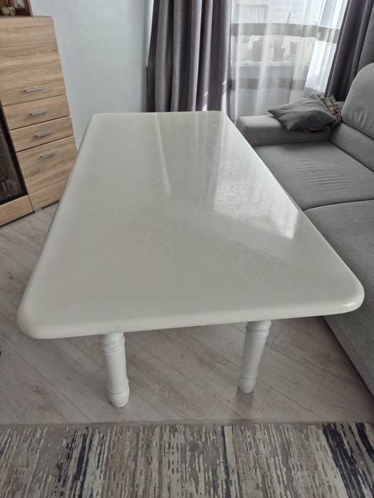 Продается  обеденный стол