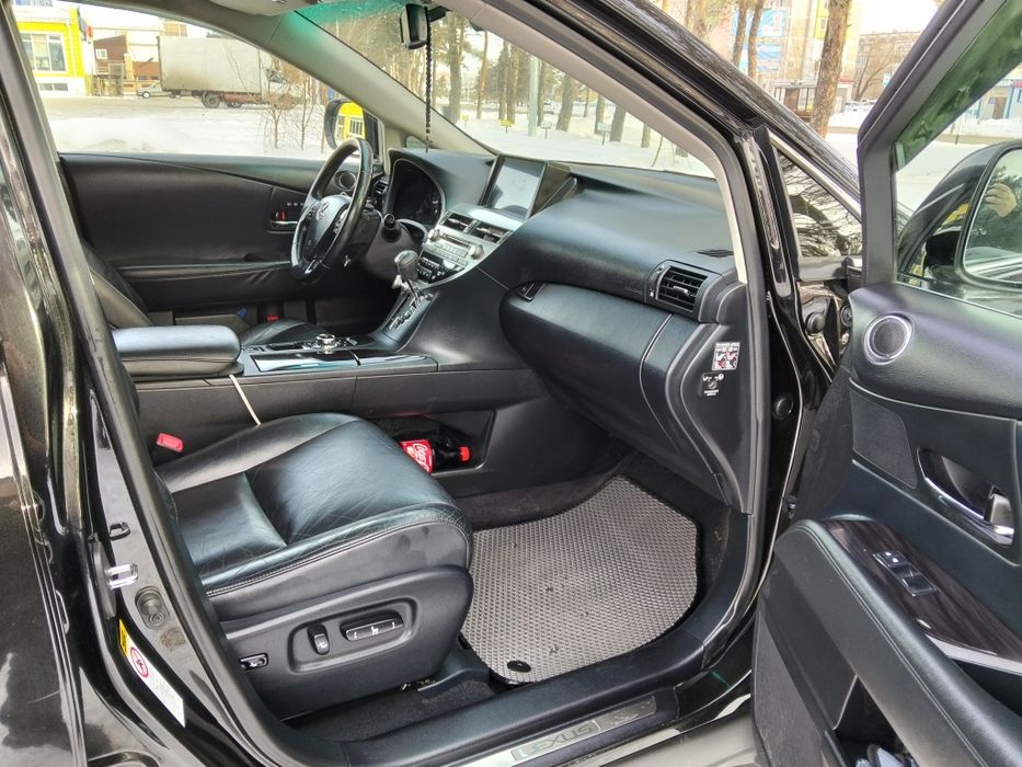 Продам lexus rx270