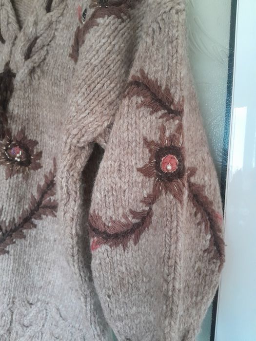 Вълнен ръчно плетен блузон