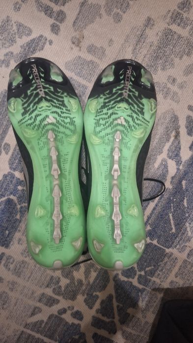 Бутсы adidas predator