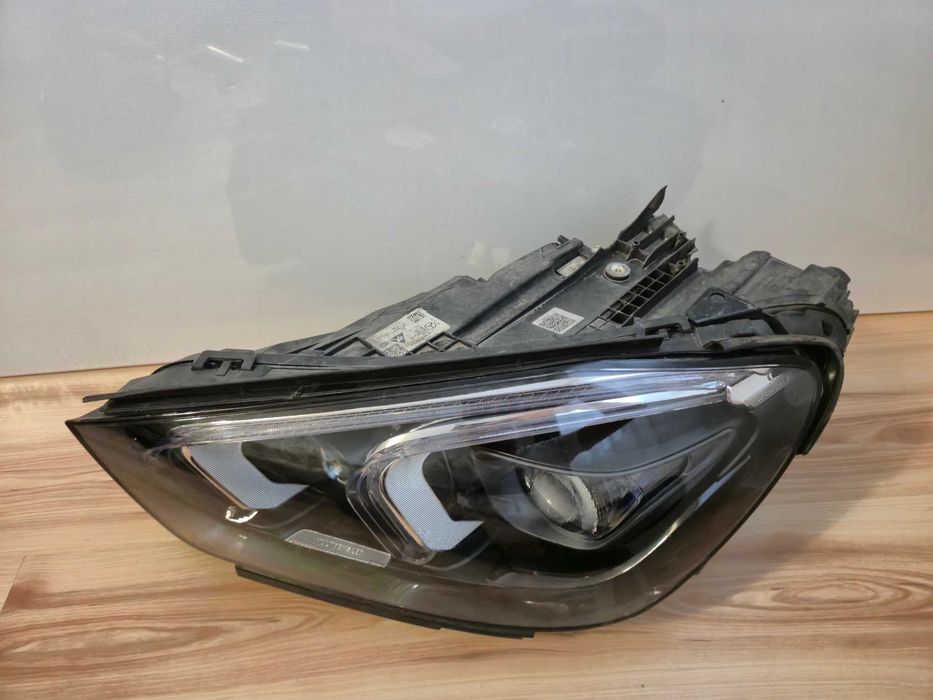 Far stanga Mercedes GLE W167 multibeam led Cod A1679064104