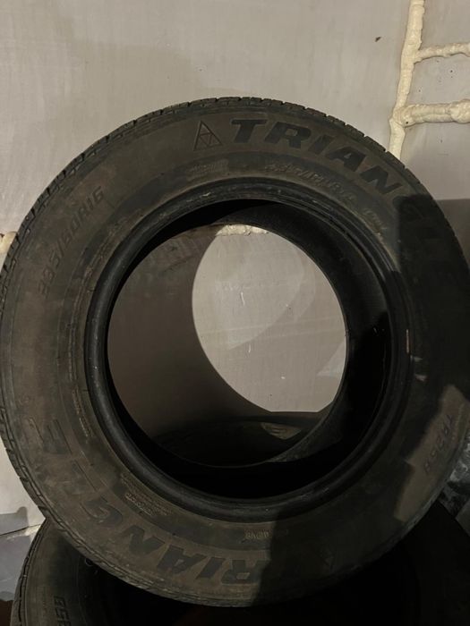 Продам 2 баллона летней резины