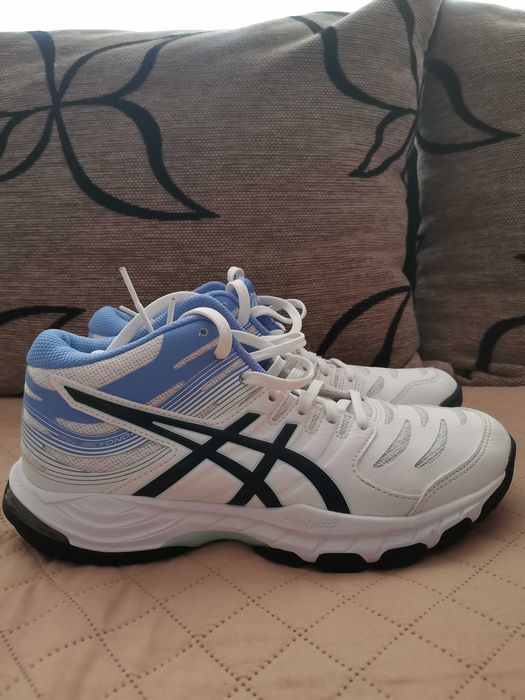 Продавам Asics Gel-beyond MT 6