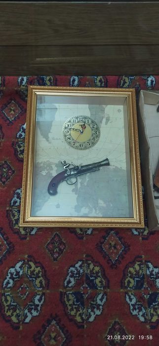 Часы настенные. 3 штуки.