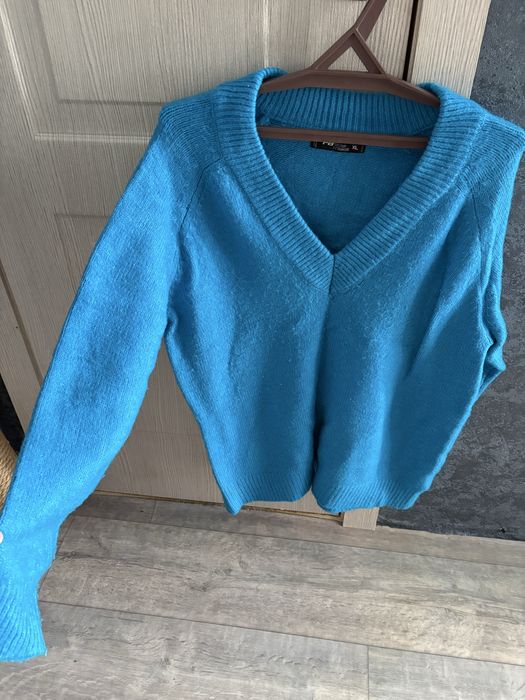 Свитер без горла