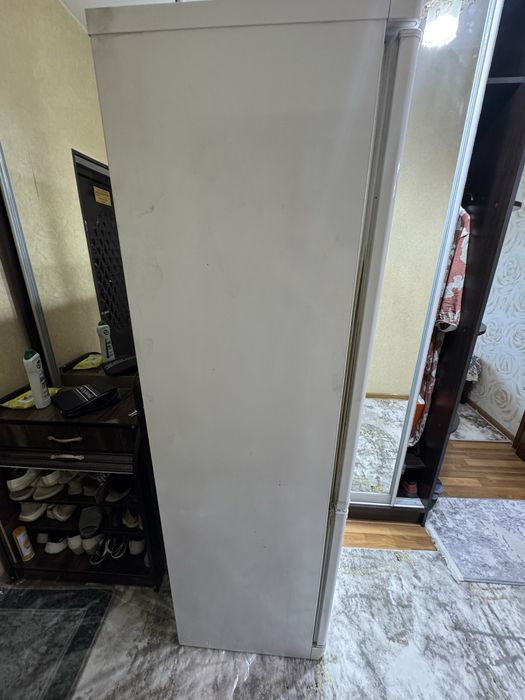 Indesit холодильник