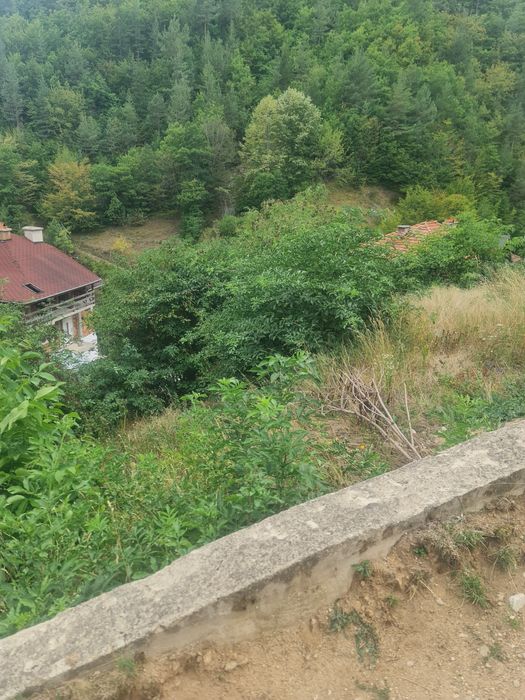 Продава къща в с.Ряка с парцел 1730 кв.м,на 5 км.от гр.Смолян