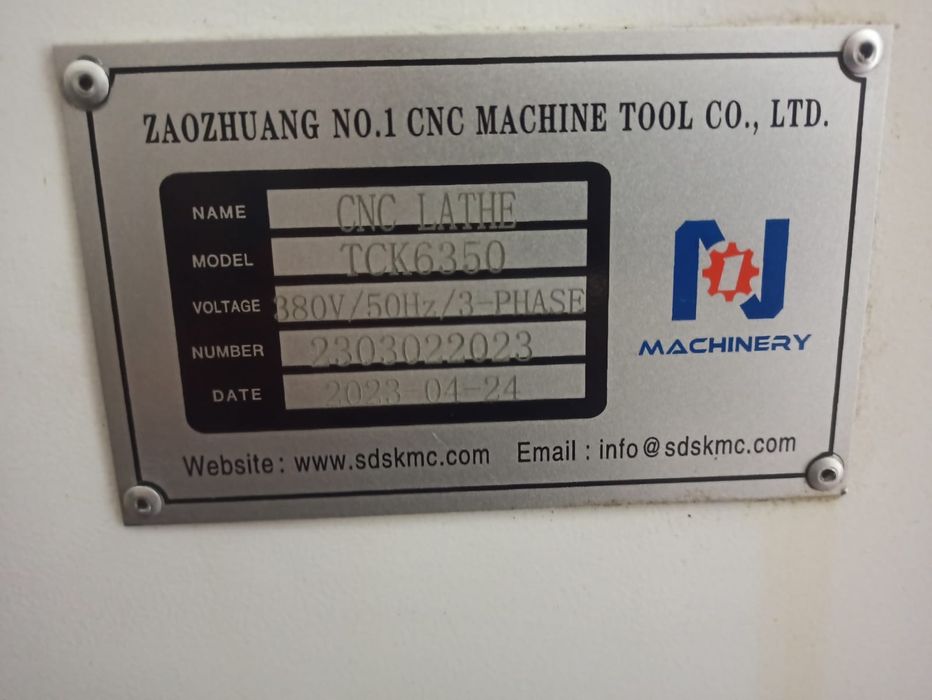 Токарный фрезерный станок с ЧПУ