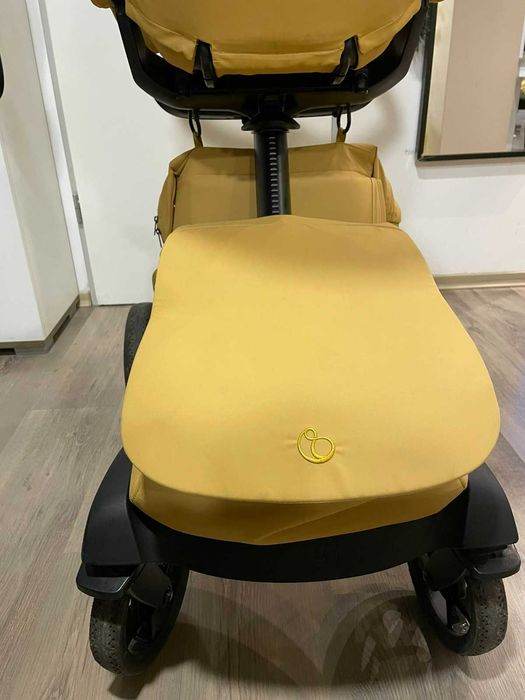 Бебешка количка Stokke Xplory X + кош за новородено.
