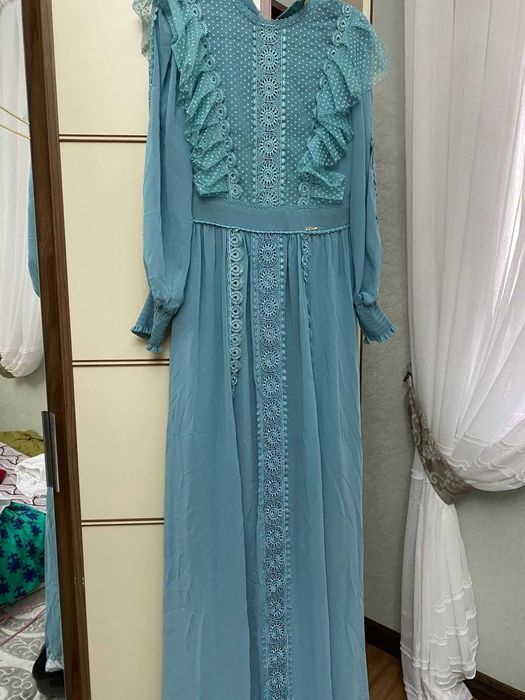 Женская одежда, платья