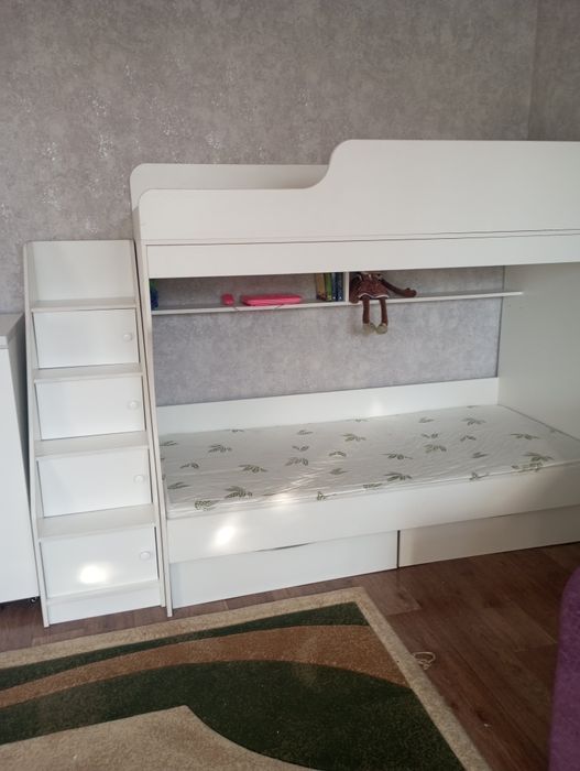 Двухъярусная кровать