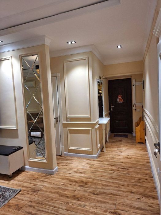 Ц 6, кафе На Небе, 3-ком  Аренда