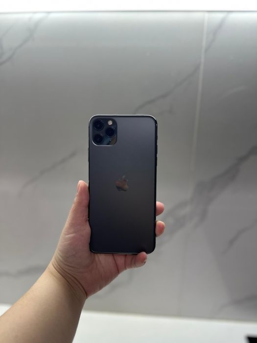 11 pro max. В хорошем состояние.